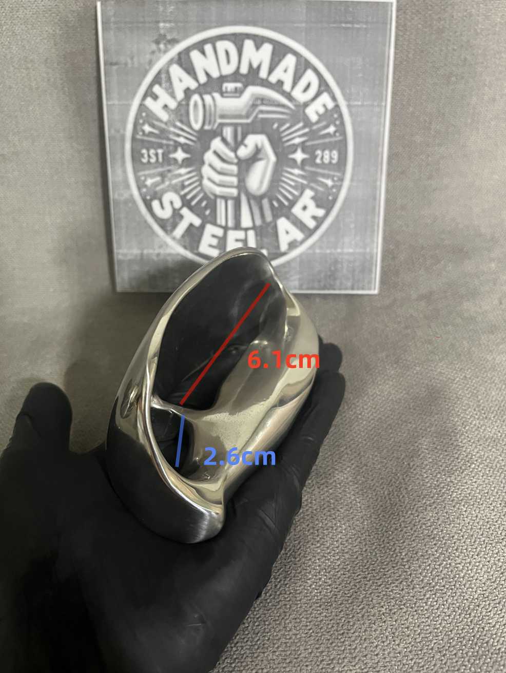 Four-Finger Full-Wrap Iron Fist