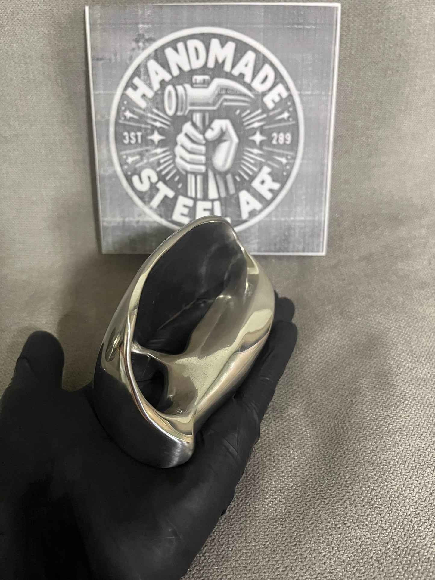 Four-Finger Full-Wrap Iron Fist